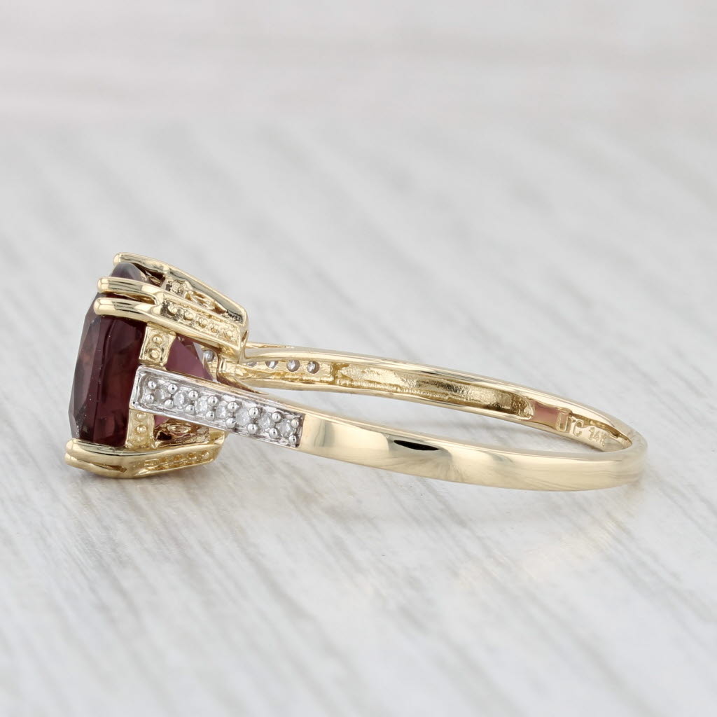 Light Gray Maroon Glass Ring 14k Yellow Gold Size 10.25 Cushion Solitaire