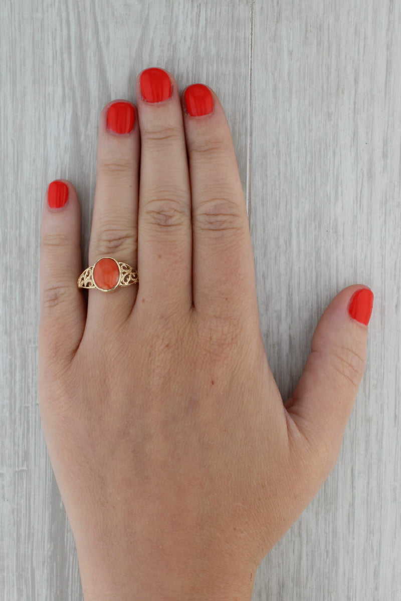 Rosy Brown Oval Coral Cabochon Solitaire Ring 10k Yellow Gold Size 8.5
