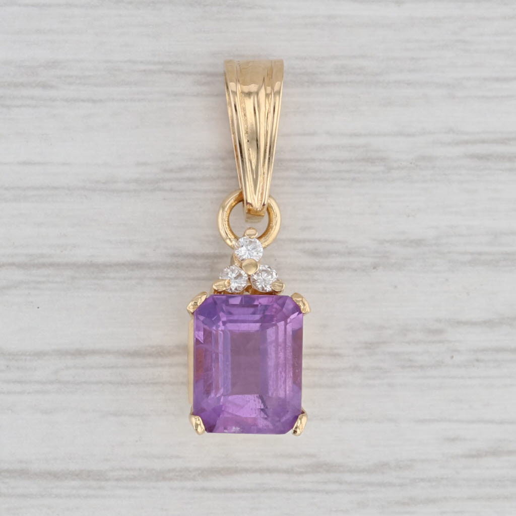 Light Gray 2.56ctw Amethyst Diamond Pendant 18k Yellow Gold Emerald Cut Drop