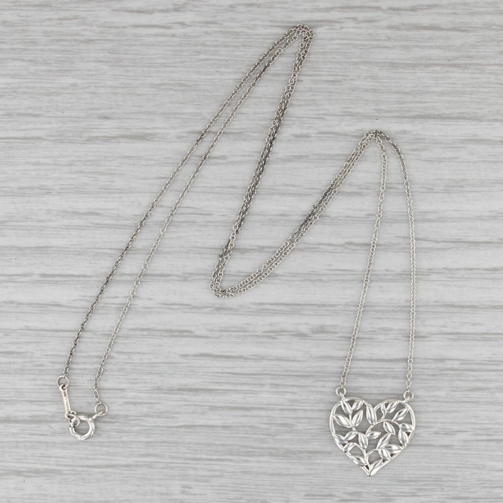 Tiffany Paloma Picasso Olive Leaf Heart Pendant Necklace w Pouch Sterling Silver