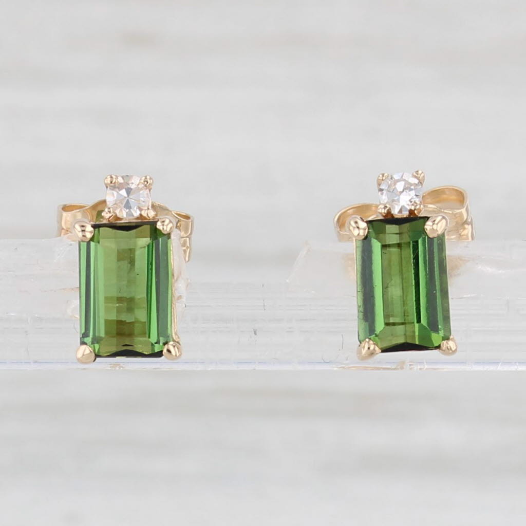 Light Gray 0.99ctw Green Tourmaline Diamond Stud Earrings 14k Yellow Gold