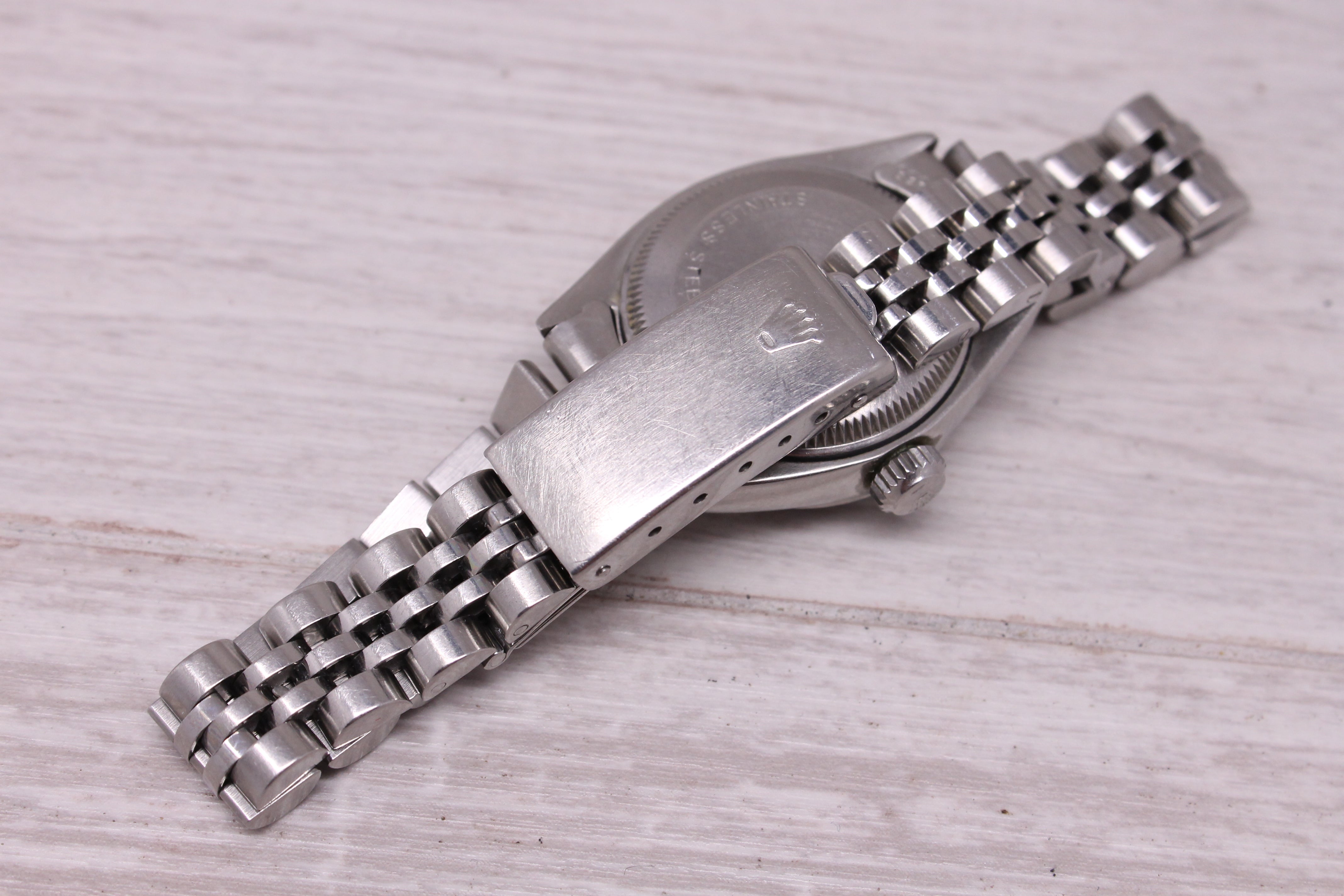 Vintage c.1978 Rolex Date Ladies 26mm Steel Watch Original Blue Dial w Box