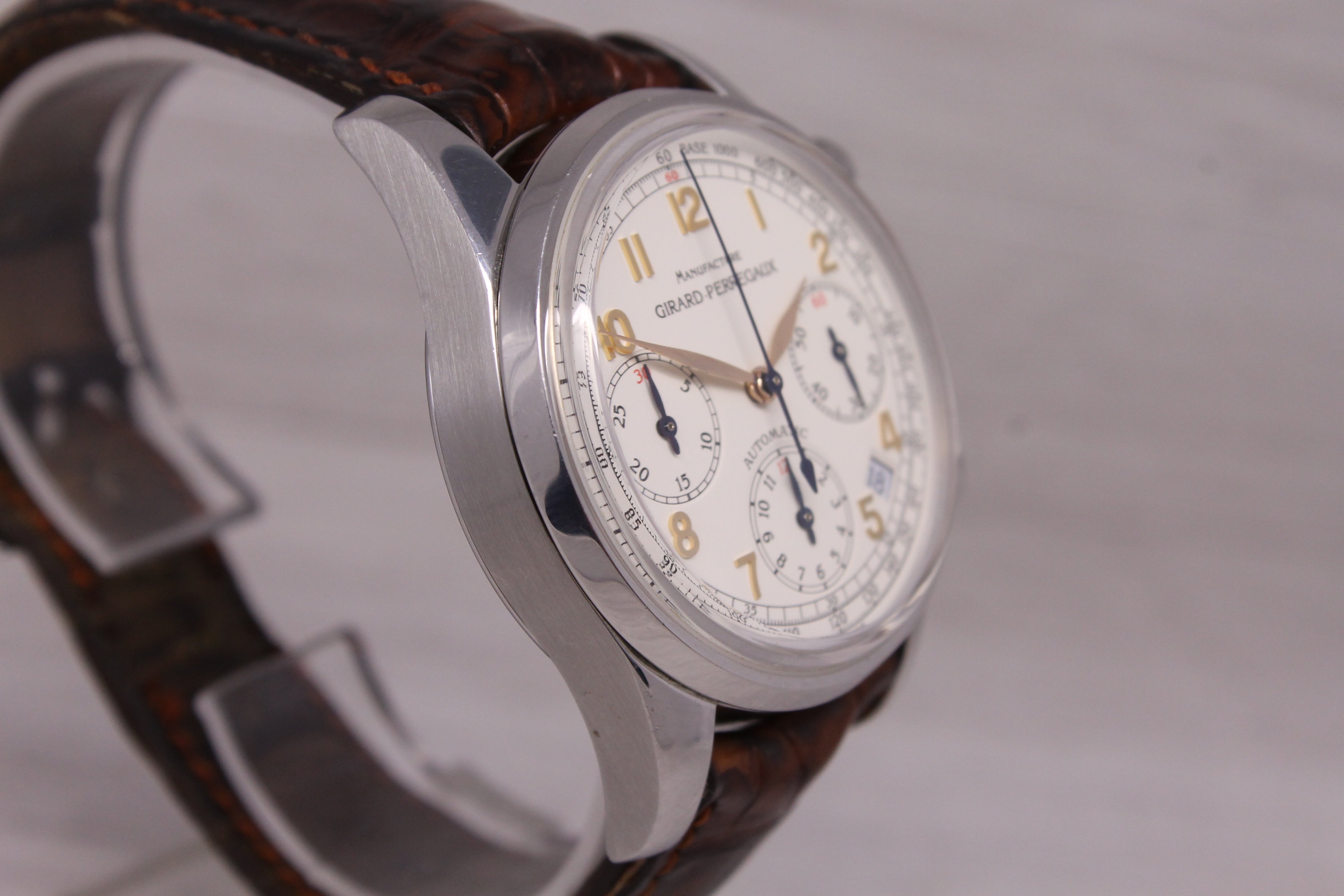 Girard Perregaux Classique Mens 38mm Steel Automatic Chronograph Watch ref.4946