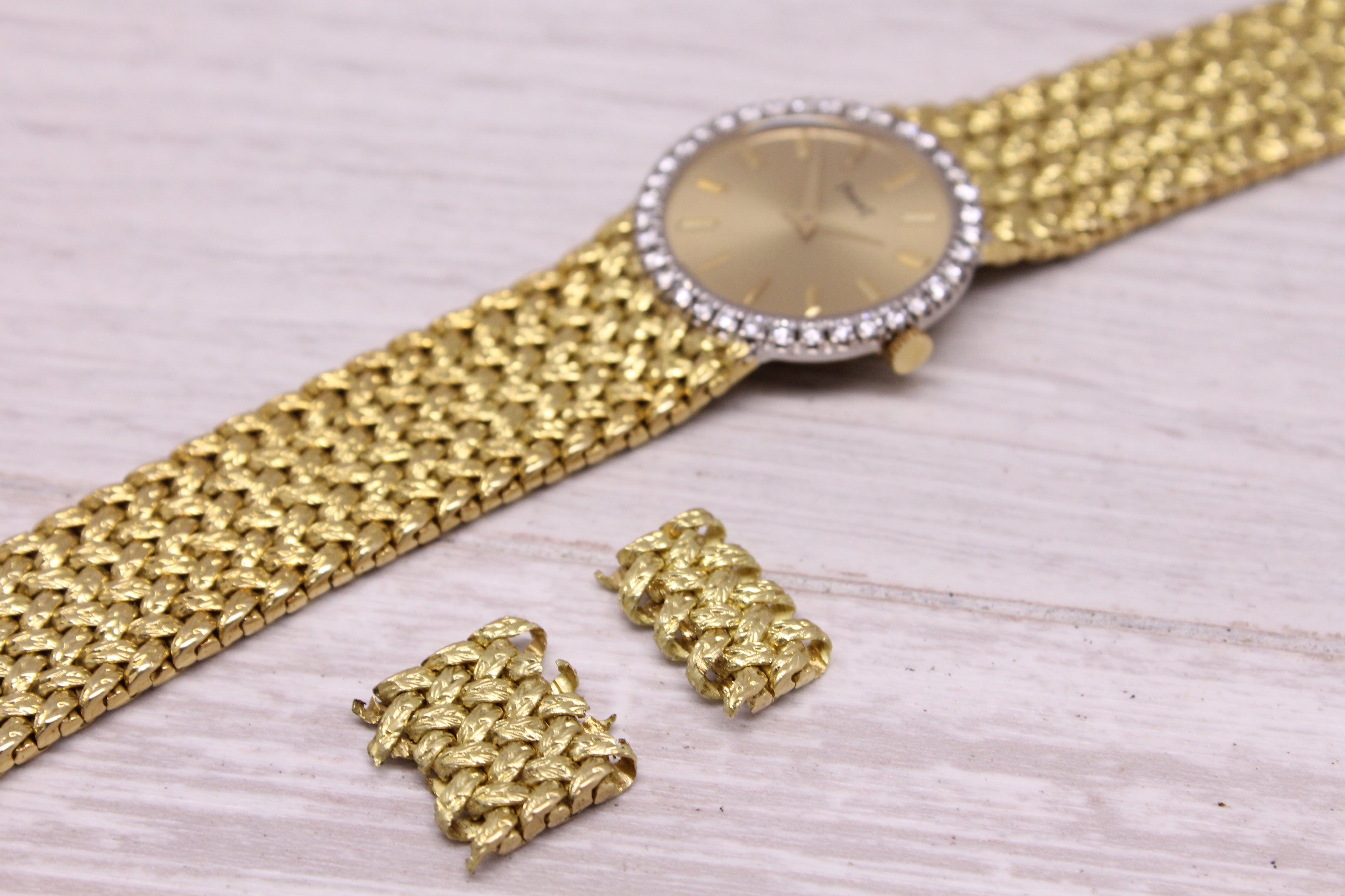Vintage 1980's Piaget ref.296 18k Yellow Gold Ladies Quartz Dress Watch Diamond