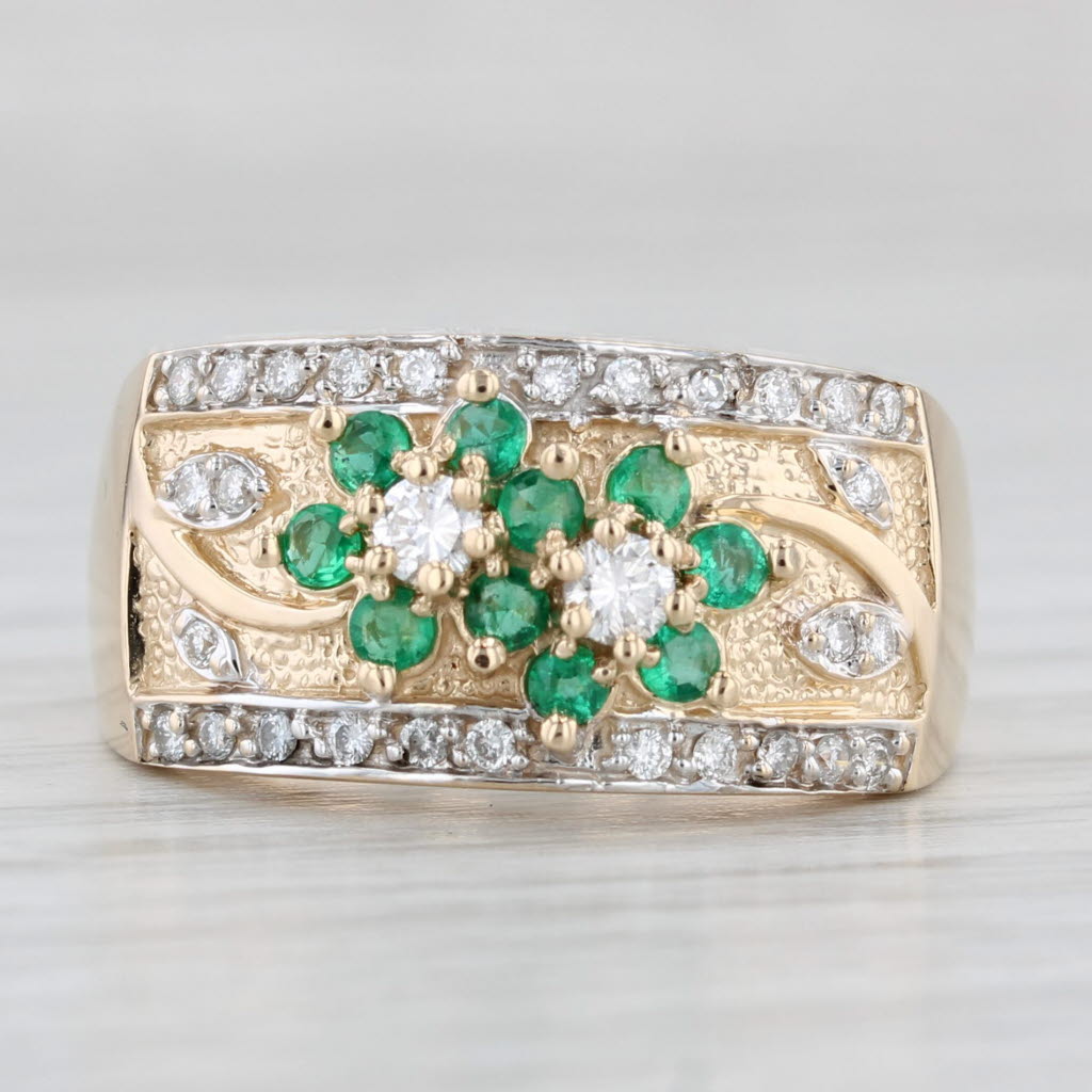 Light Gray 1.35ctw Emerald Diamond Flower Ring 14k Yellow Gold Size 8.25