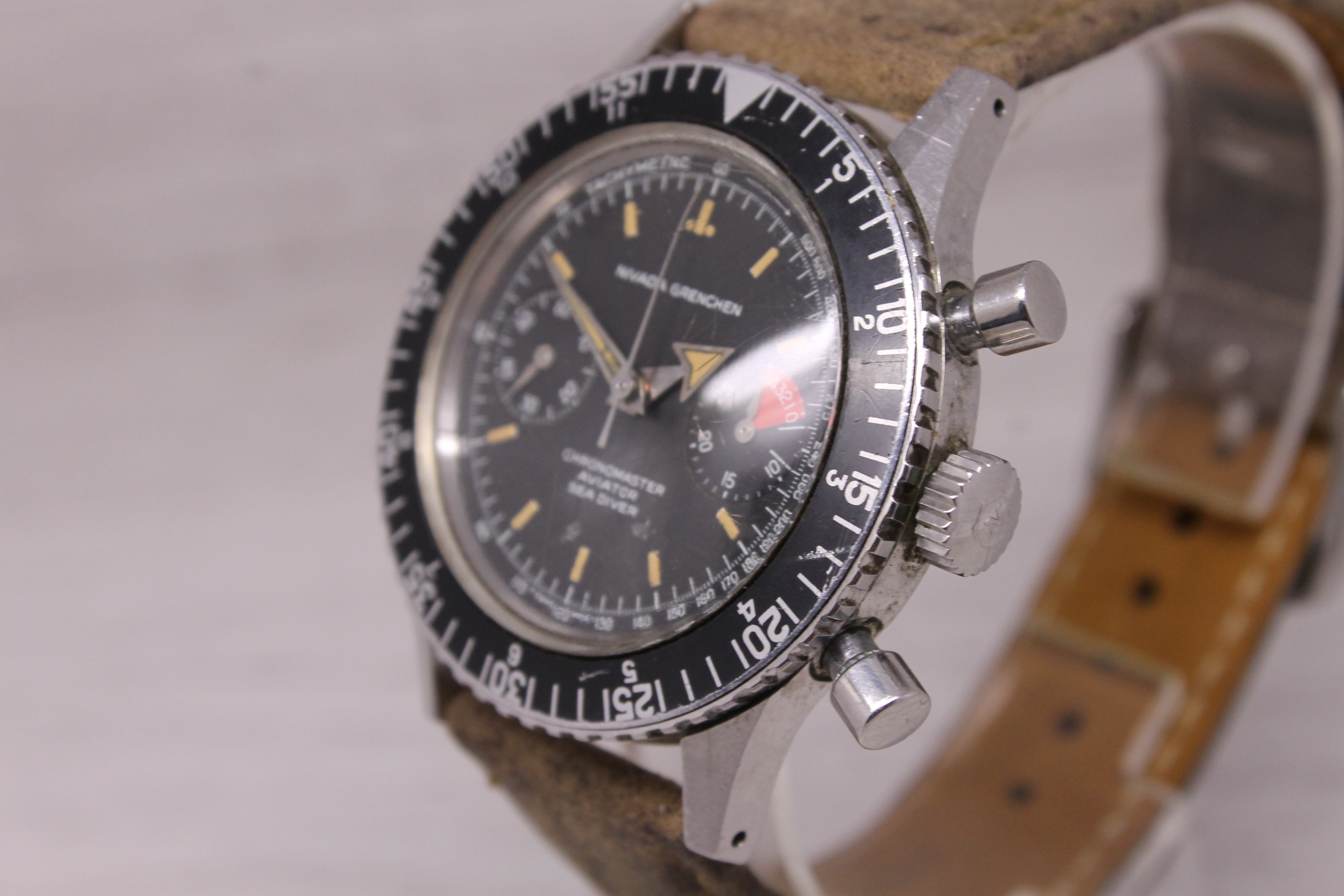 Vintage Nivada Grenchen Chronomaster 38.5mm Chronograph Valjoux 92 Watch