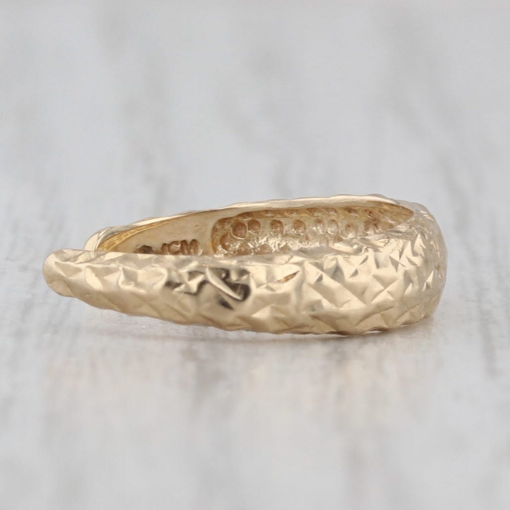 Light Gray Crosshatch Pattern Toe Ring 14k Yellow Gold Adjustable Size Band