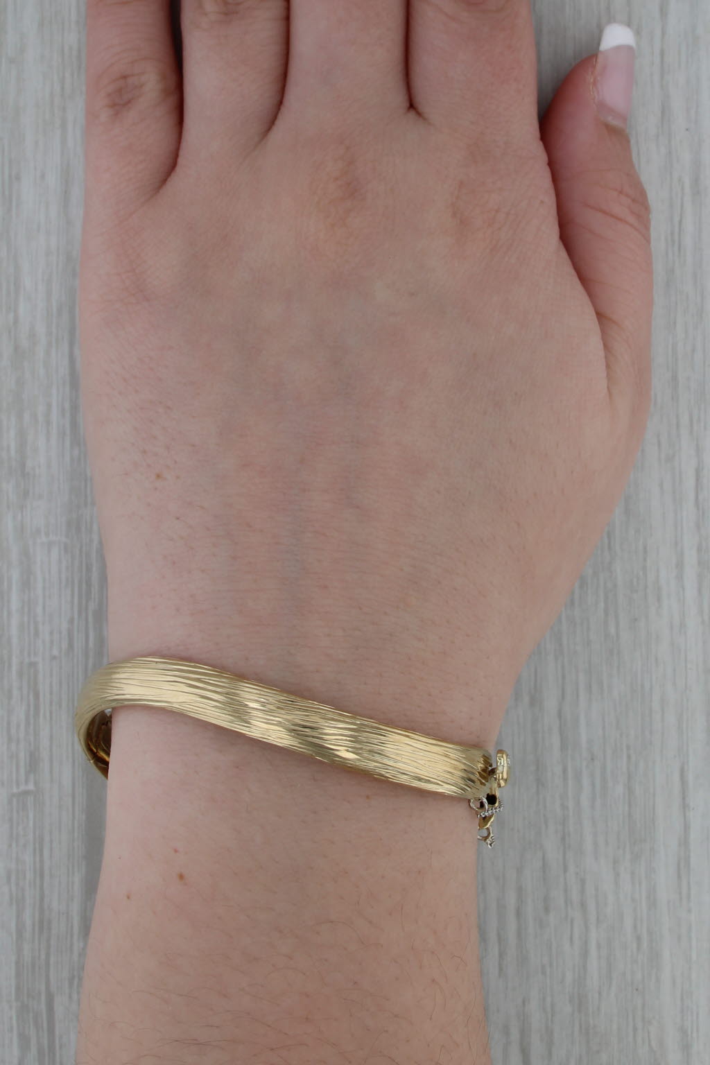 Roberto Coin Elephant Collection 0.50ctw Diamond Bangle Bracelet 18k Yellow Gold