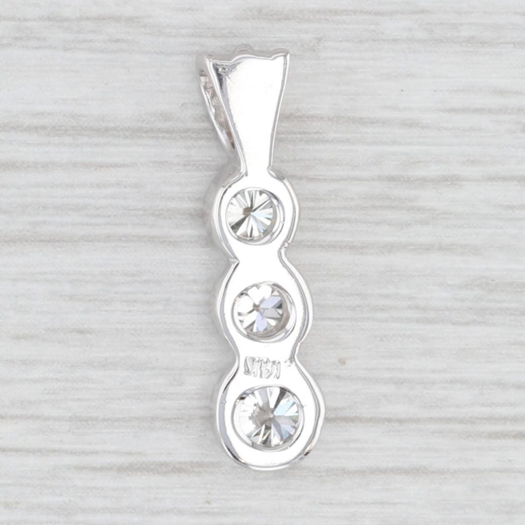 Light Gray 0.80ctw Diamond Journey Pendant 14k White Gold Graduated 3-Stone