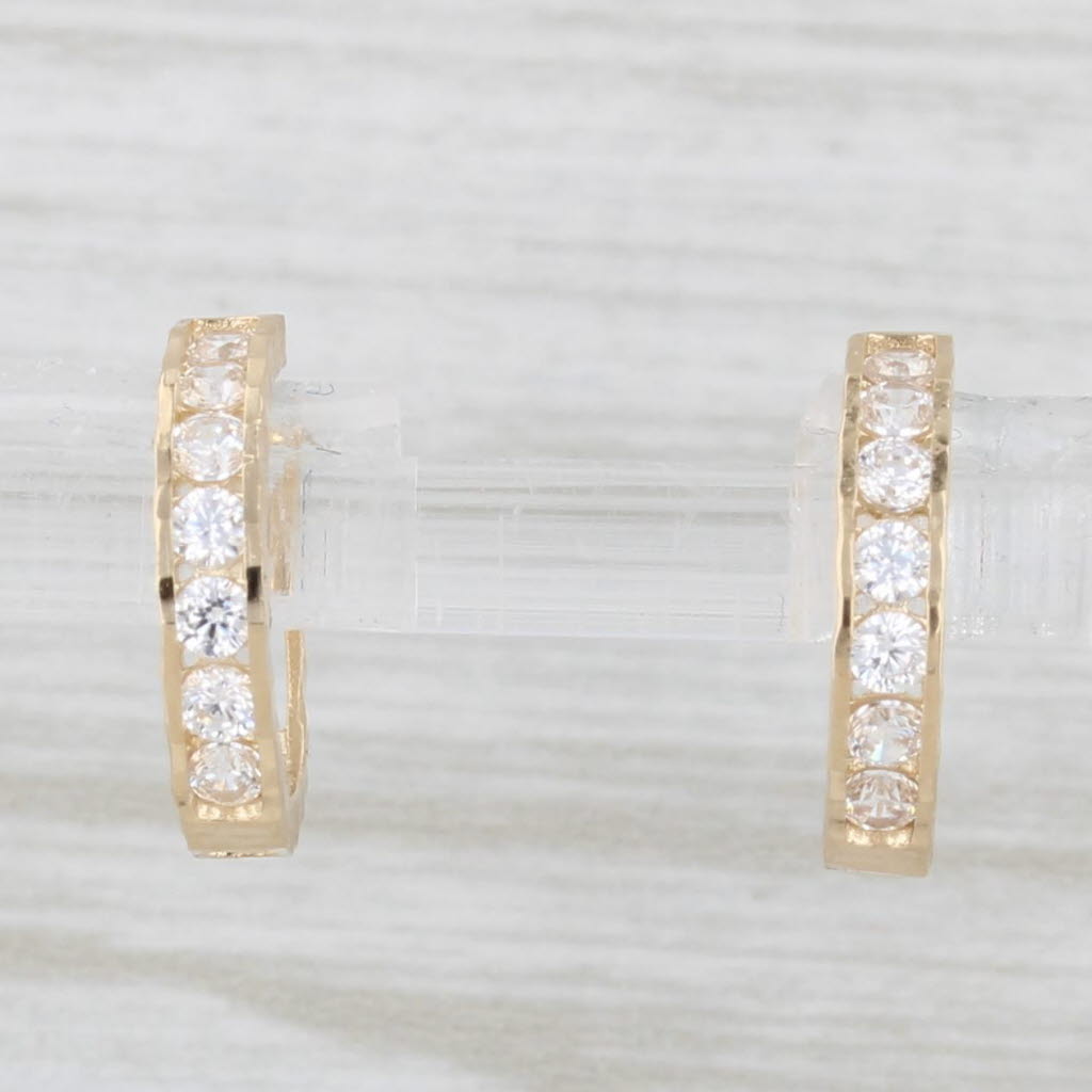 Light Gray New Cubic Zirconia Hoop Huggie Earrings 14k Yellow Gold Snap Top Round Hoops