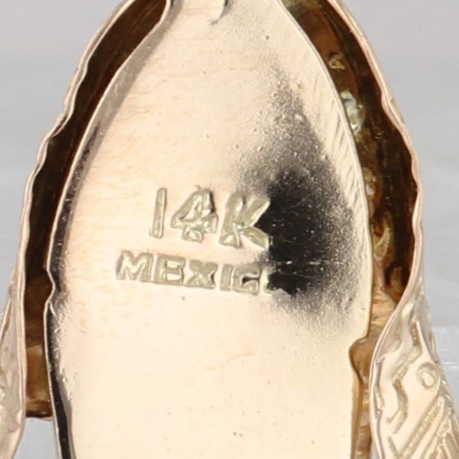 Mexican Figure Charm 14k Yellow Gold Wearing Sombrero Poncho Souvenir Pendant