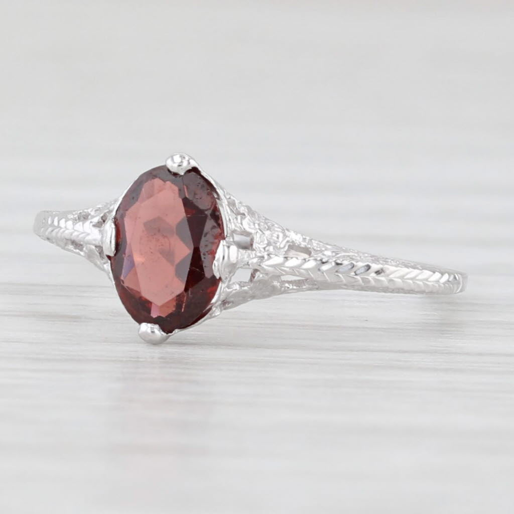 0.63ct Oval Solitaire Garnet Ring 10k White Gold Filigree Size 3.75 Vintage