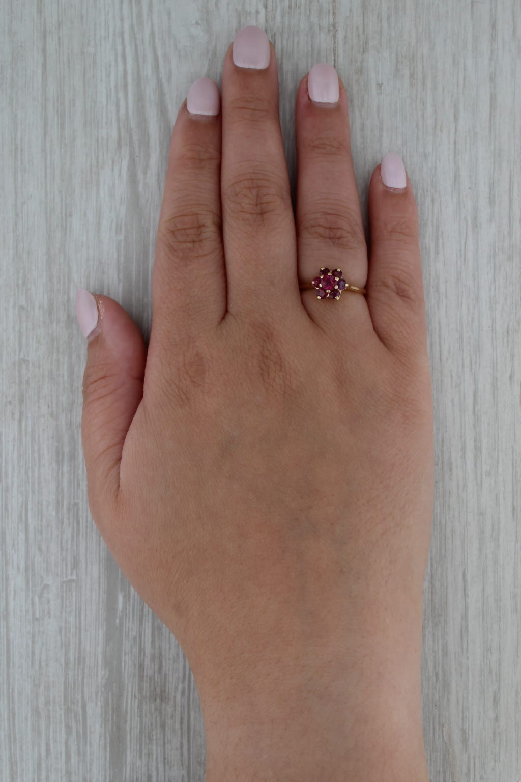0.92ctw Ruby Flower Ring 14k Yellow Gold Size 6.75