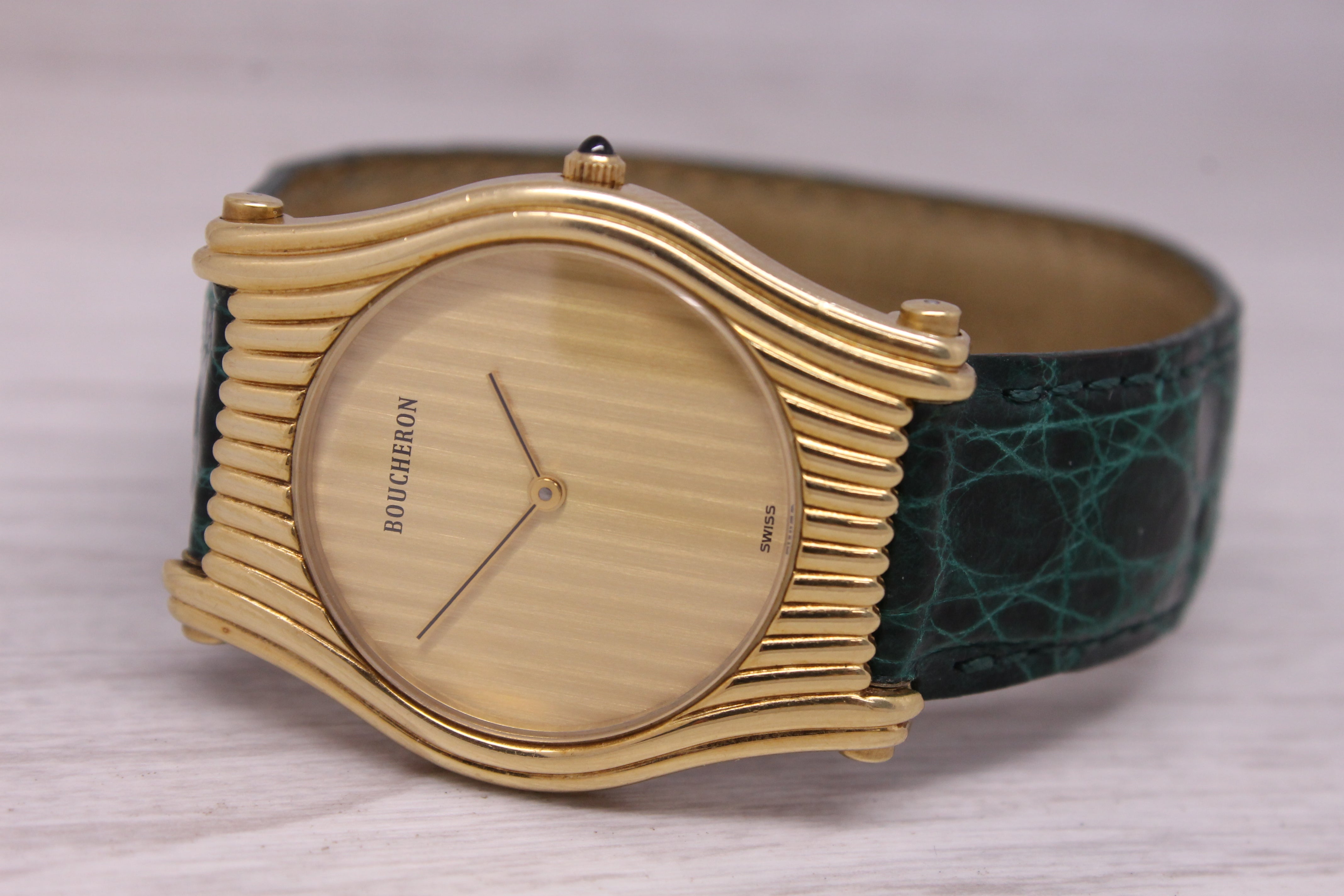 Boucheron Reflet 18k Yellow Gold 31mm Quartz Wrist Watch ref.A241 Green Strap