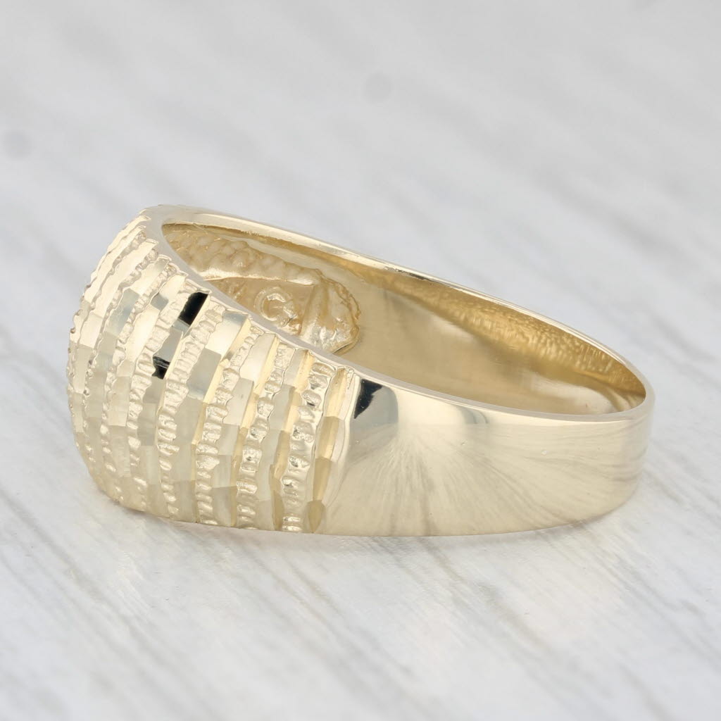 Light Gray Beveled Textured Ring 14k Yellow Gold Size 8 Band