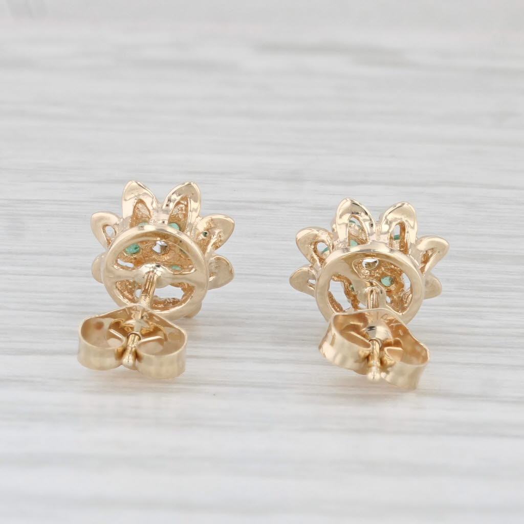 Light Gray 0.25ctw Green Emerald Diamond Flower Stud Earrings 14k Yellow Gold