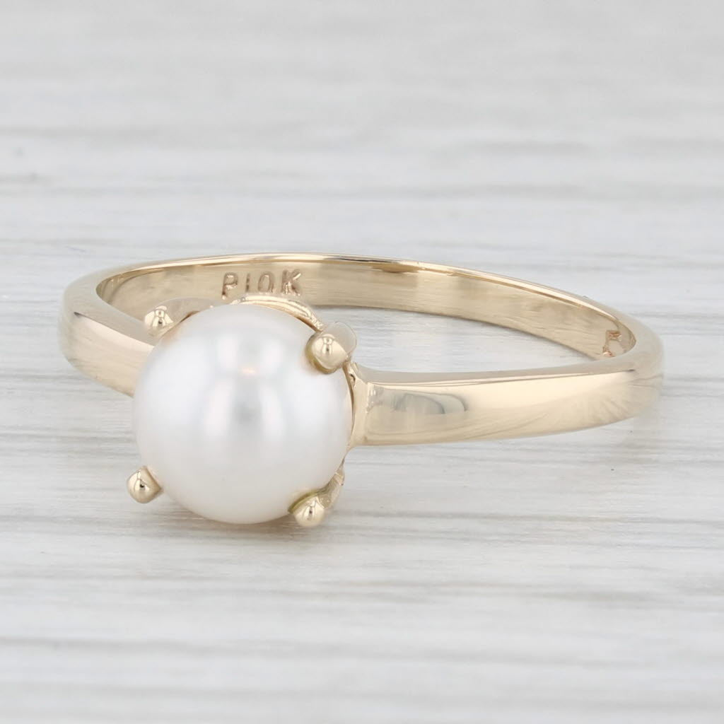 Light Gray Round Cultured Pearl Solitaire 10K Yellow Gold Ring Ring Size 5.75