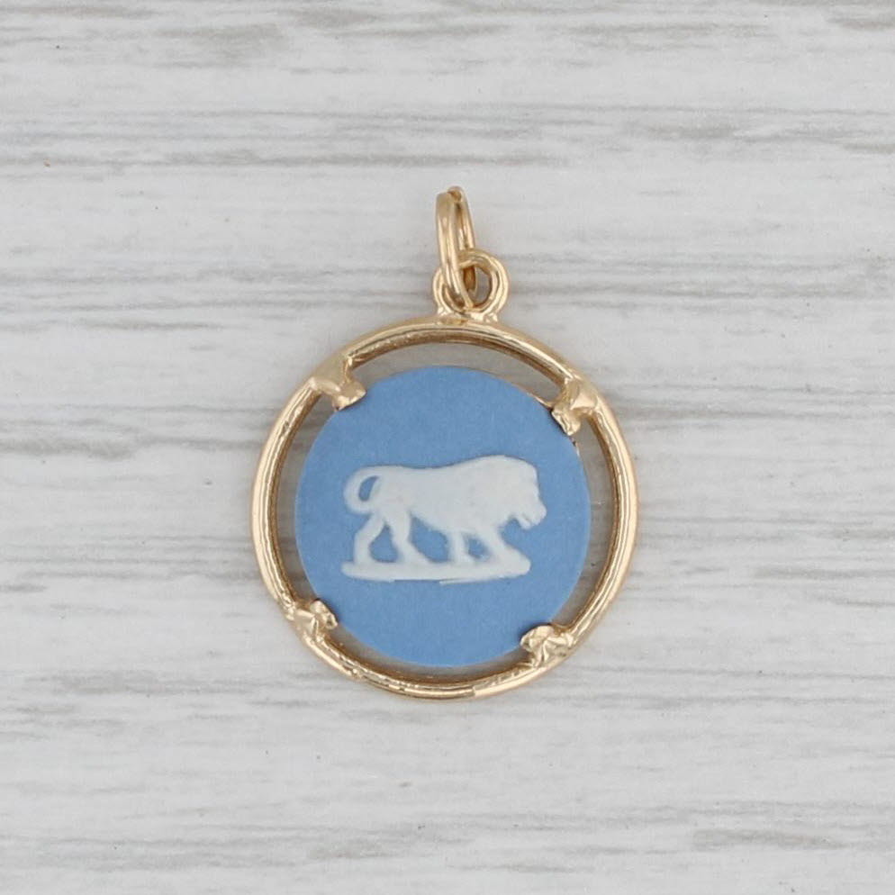 Light Gray Wedgewood Ceramic Lion Cameo Pendant Vintage British 10k Yellow Gold