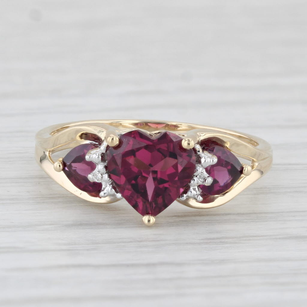 Light Gray 2ctw Garnet Hearts Ring 14k Yellow Gold Size 7 Diamond Accents