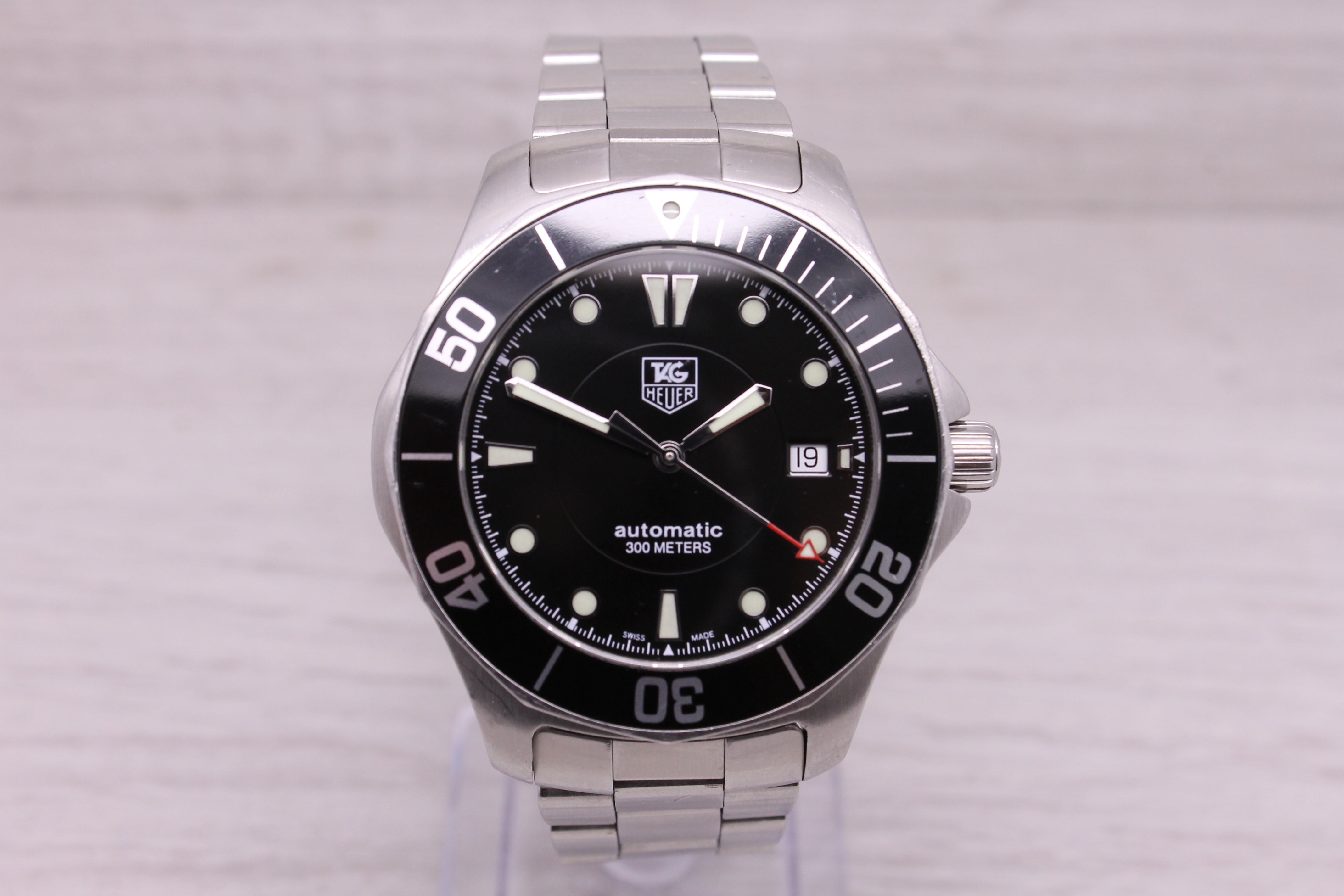 Tag Heuer 41mm Stainless Steel Automatic 300m Mens Divers Watch WAB2010 Bracelet
