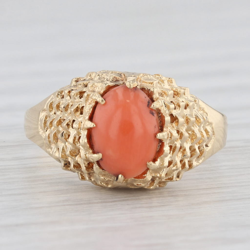 Light Gray Vintage Coral Ring 18k Yellow Gold Oval Cabochon Solitaire Size 6.75