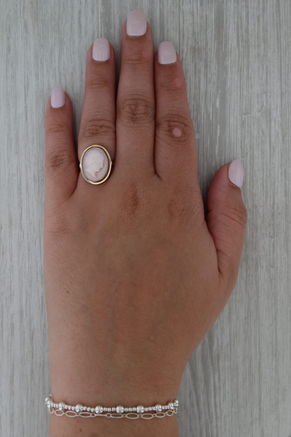 Vintage Cameo Ring 14k Yellow Gold Size 6.5 Pink Carved Shell