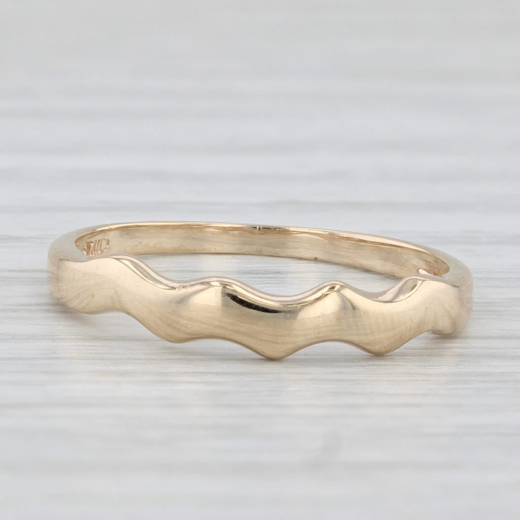 Light Gray Wave Pattern Band Ring 10k Yellow Gold Size 7 Stackable