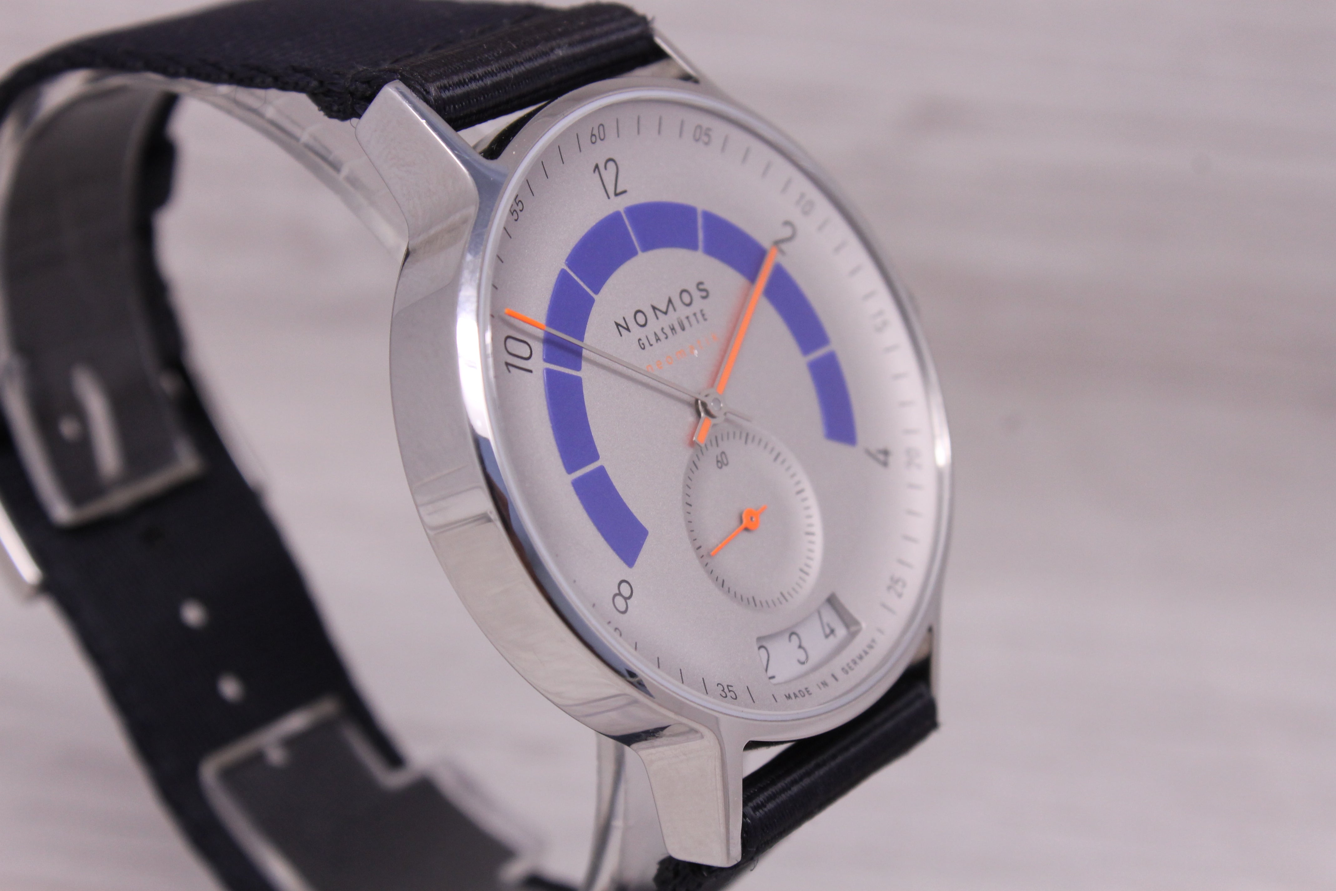 Nomos Autobahn Neomatik 41mm Mens Automatic Steel Watch 1303 3524 w Box Card