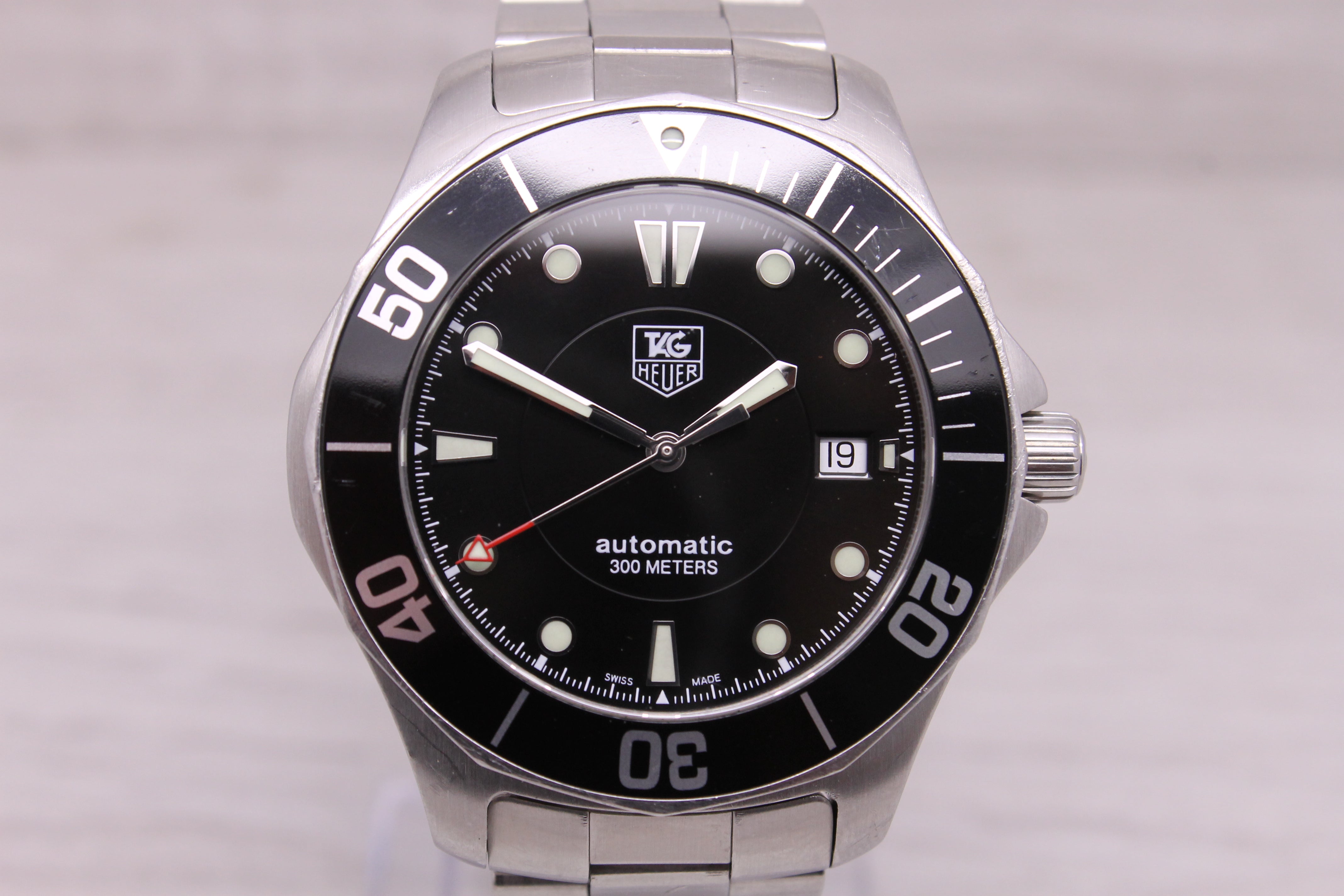 Tag Heuer 41mm Stainless Steel Automatic 300m Mens Divers Watch WAB2010 Bracelet