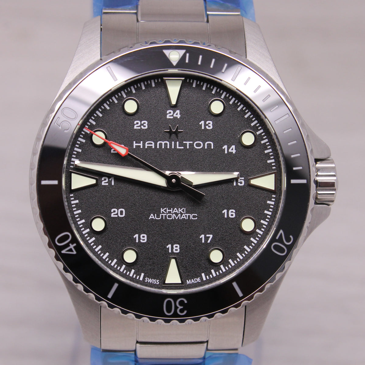 Hamilton Navy Scuba 43mm Steel Automatic Watch Black Dial Swiss H82515130 MINT