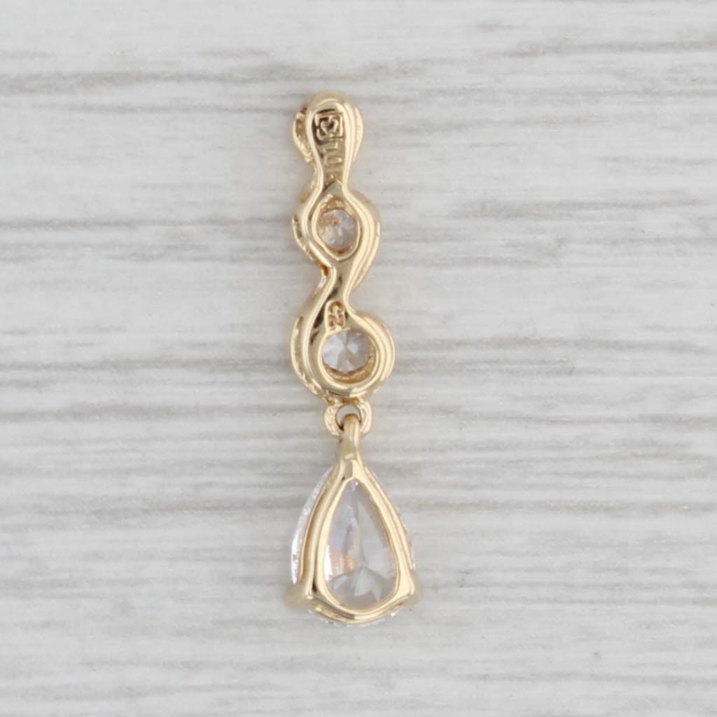 Light Gray 0.80ctw Cubic Zirconia Teardrop Pendant 10k Yellow Gold