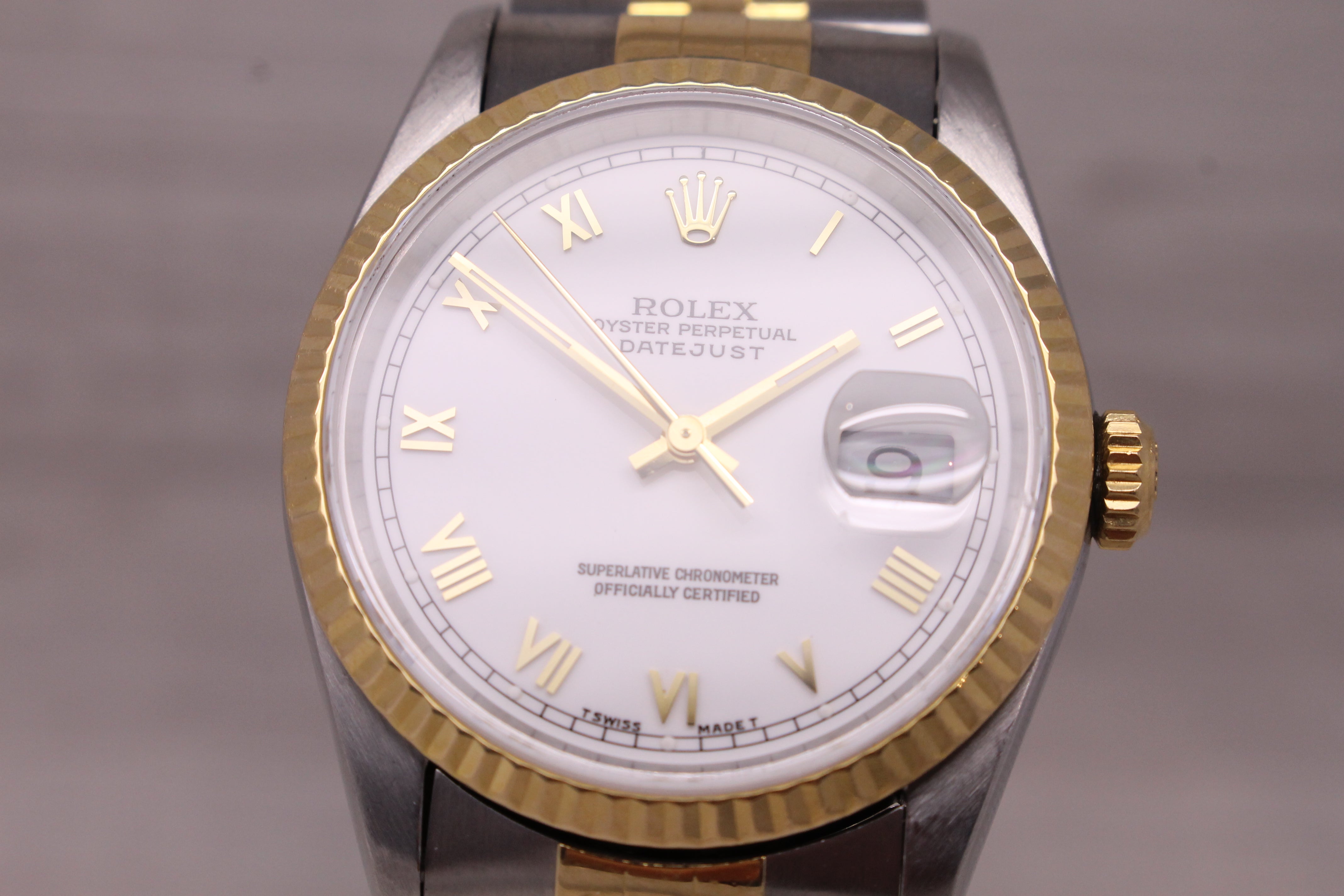 Vintage 1995 Rolex Datejust 16233 Mens 18k & Steel Automatic Watch w Box Papers