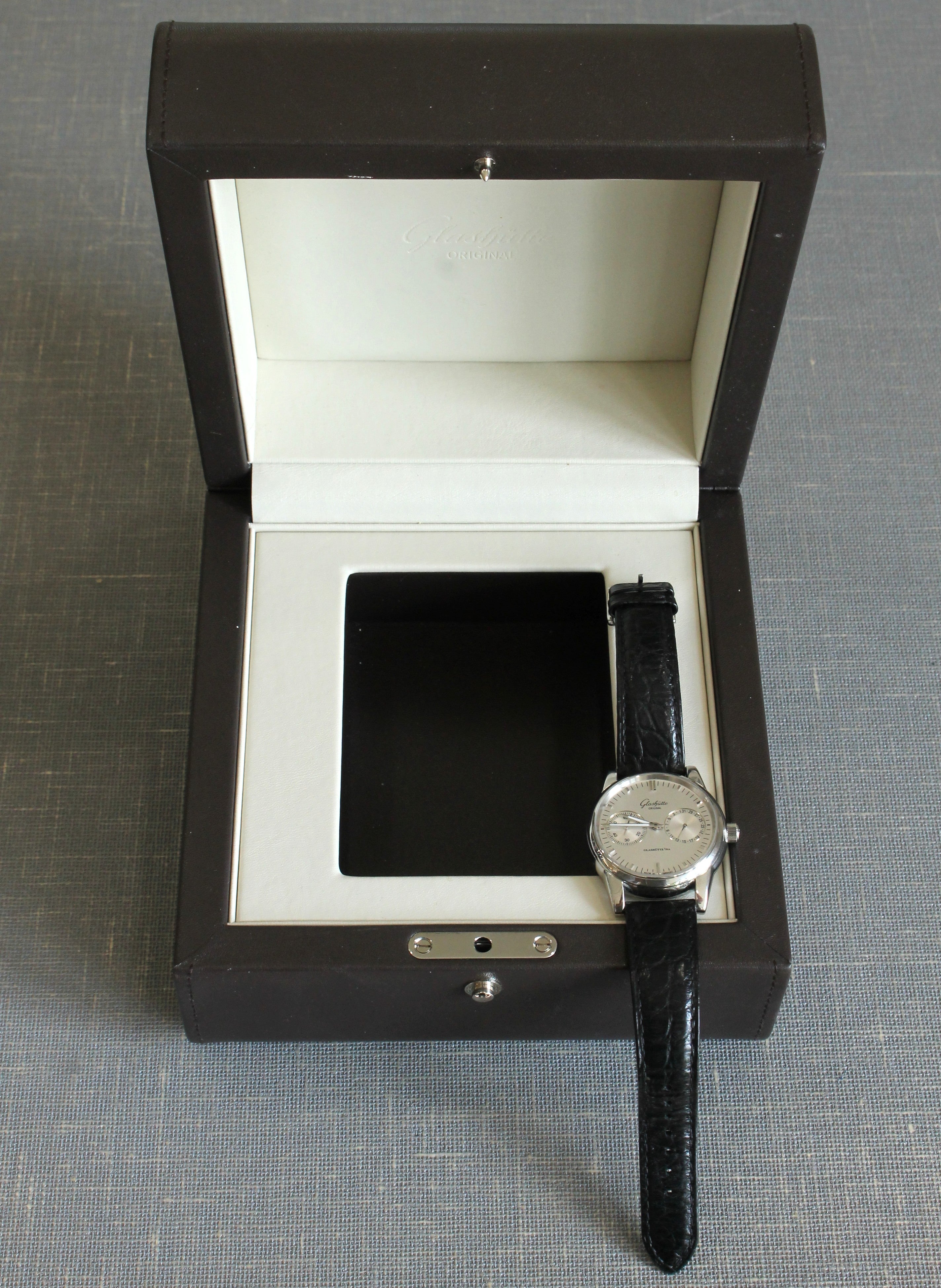 Dark Slate Gray Glashutte Senator 39mm Steel Mens Automatic Calendar Watch 1-39-58-02-02-04