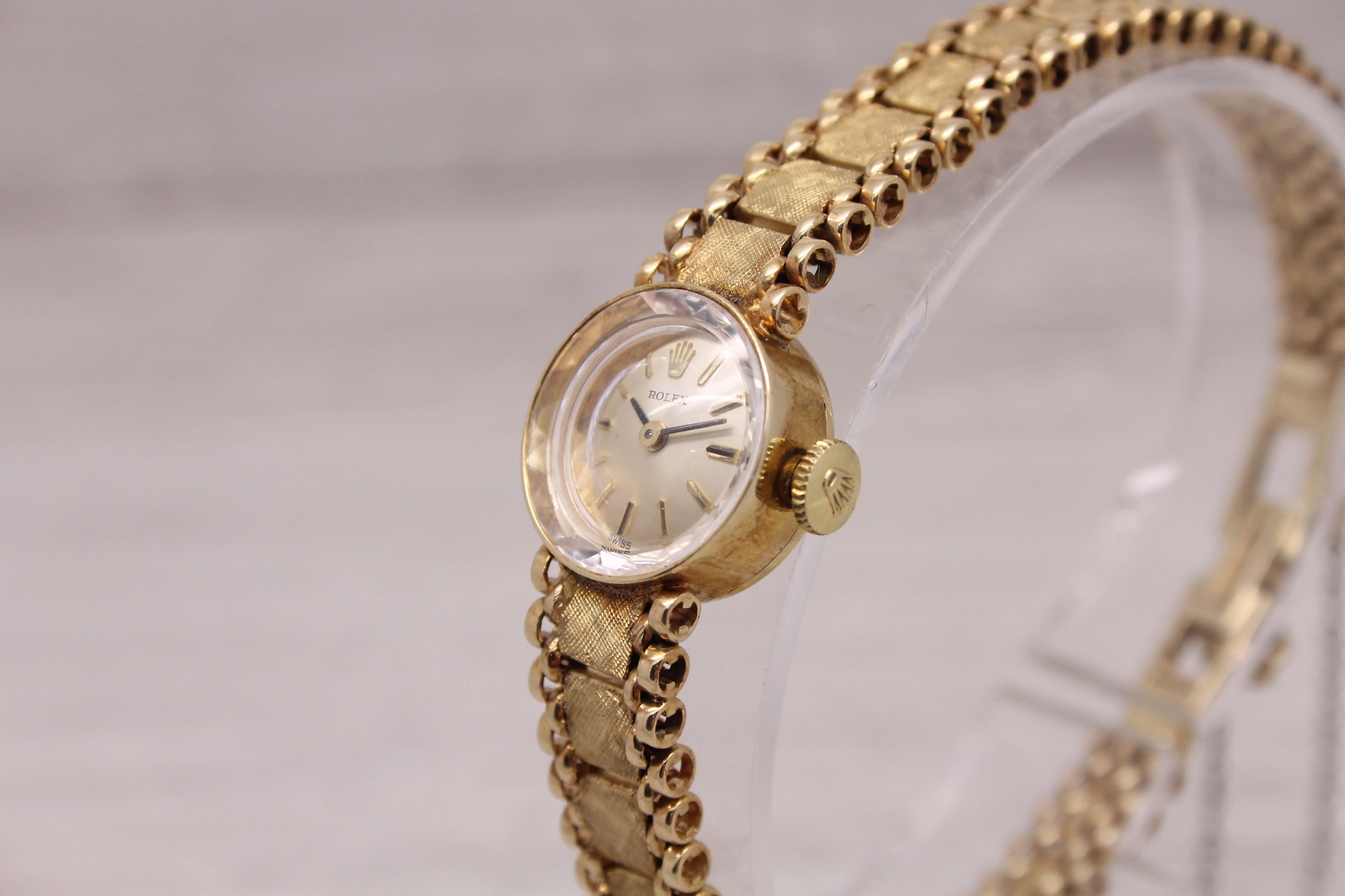 Dark Gray Vintage c.1960's Rolex Ladies 14k Yellow Gold Bracelet Watch cal.1400 Original