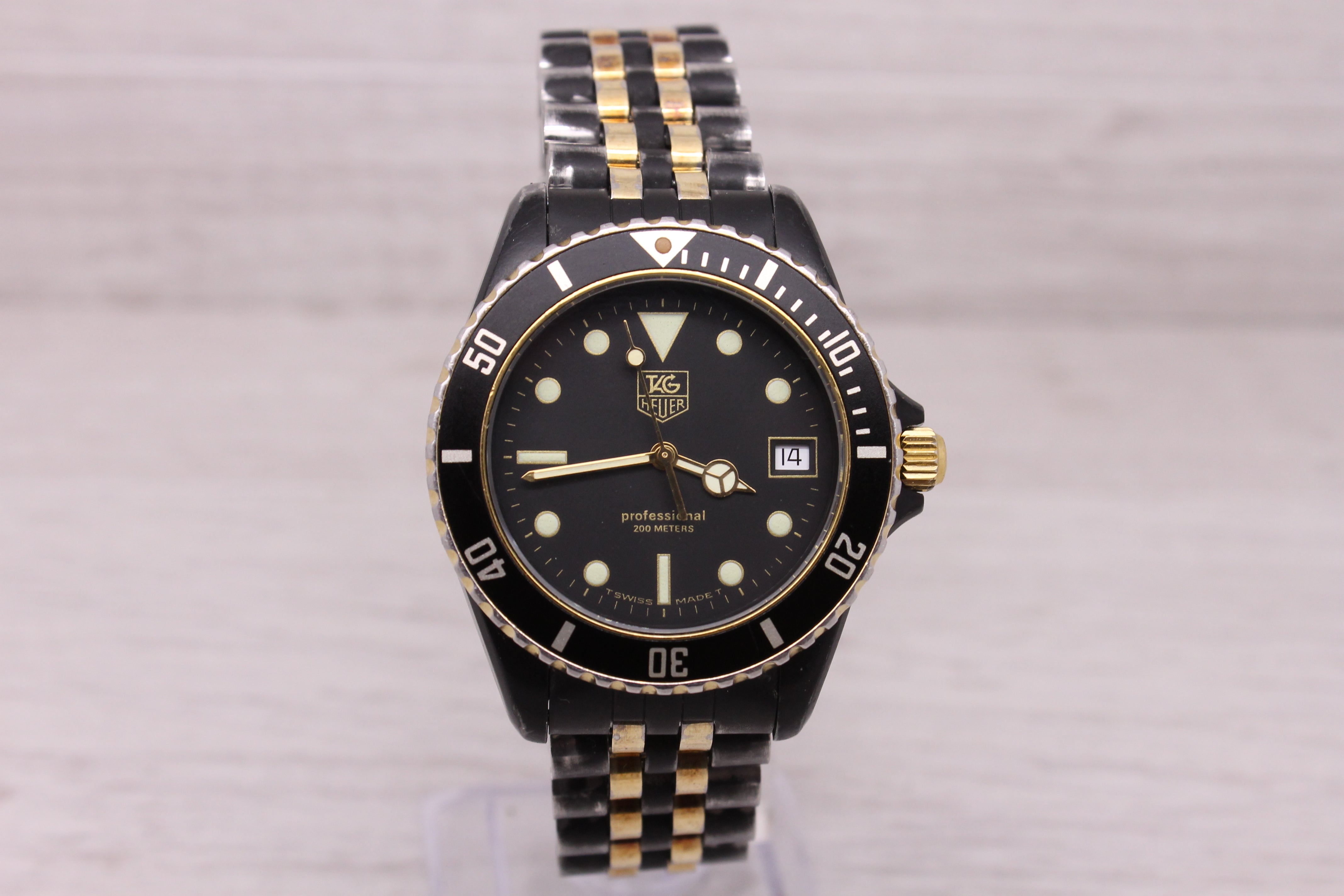 Gray Vintage 1980's Tag Heuer Pro Mens 37mm Black PVD Quartz Divers Watch 980.029B