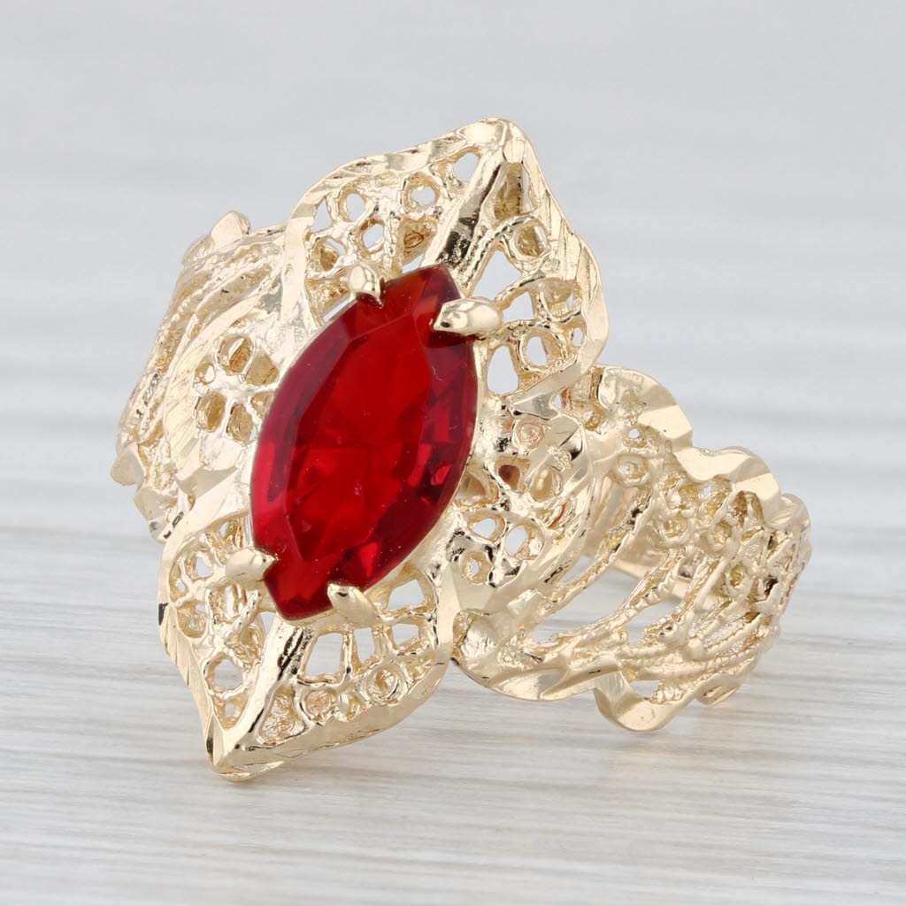 Light Gray Red Glass Marquise Solitaire Ring 14k Yellow Gold Ornate Filigree Size 6.5