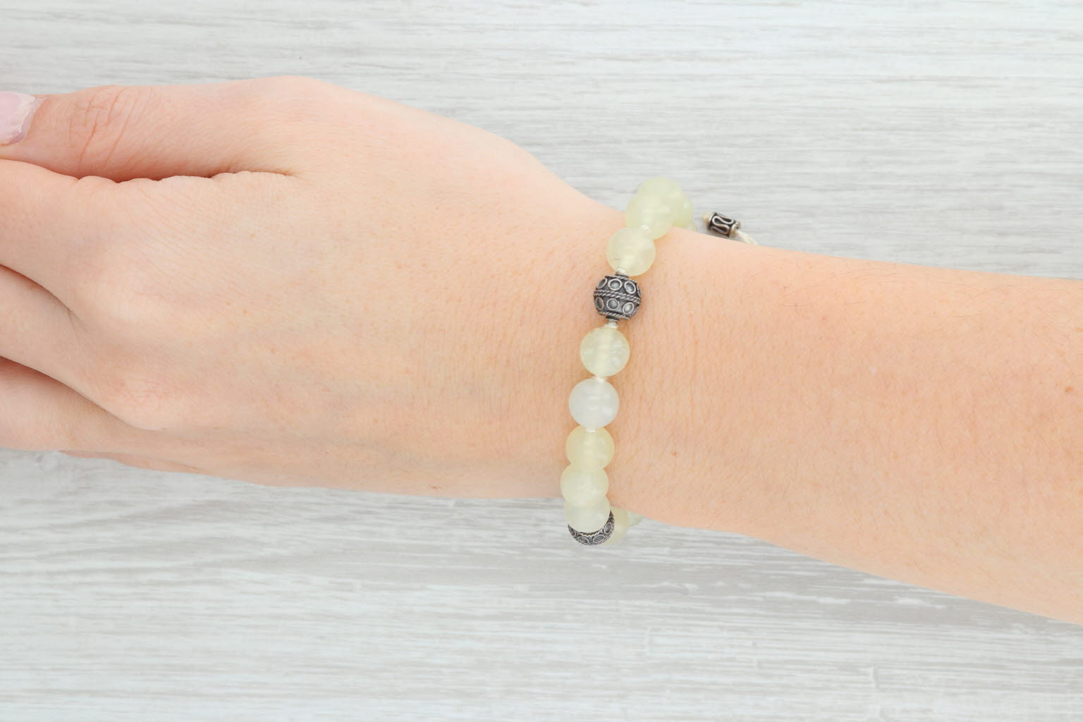 New Nina Wynn Green Chalcedony Bead Bracelet Adjustable Strand Sterling Silver
