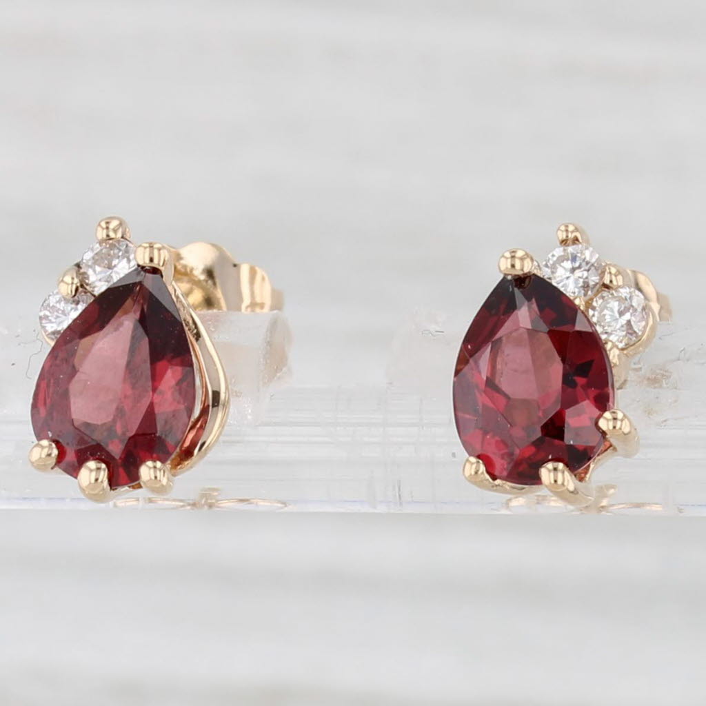 Light Gray 1.84ctw Pear Garnet Diamond Stud Earrings 14k Yellow Gold