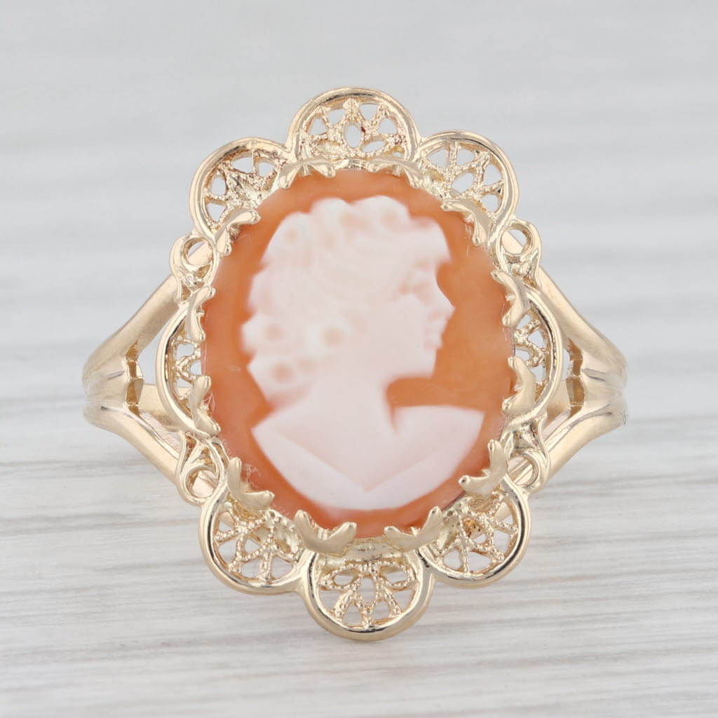 Light Gray Vintage Carved Shell Cameo Ring 10k Yellow Gold Filigree Size 7 Figural