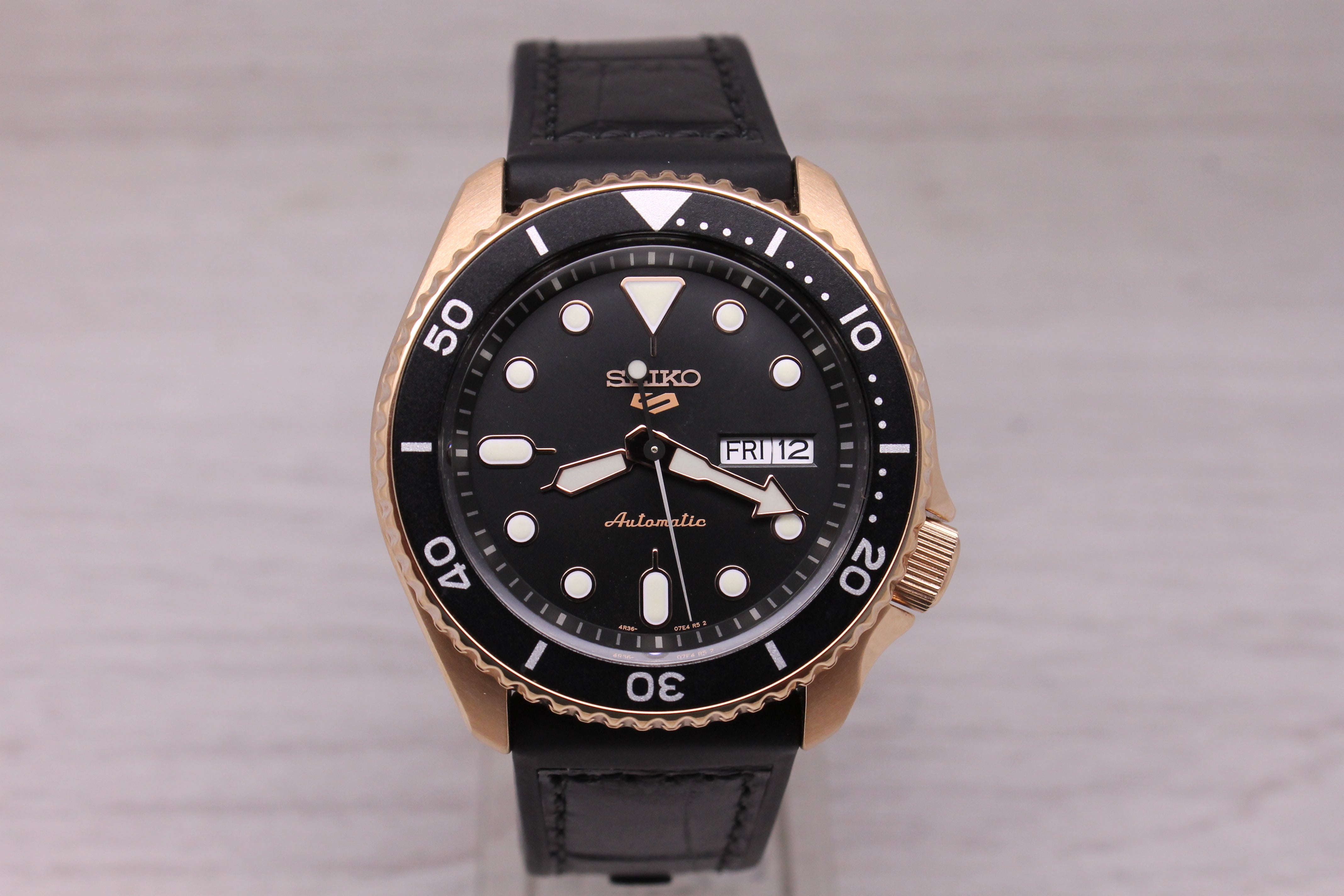 Seiko 5 Sports Mens Automatic Watch 42.5mm Steel Day Date SRDP76 Box