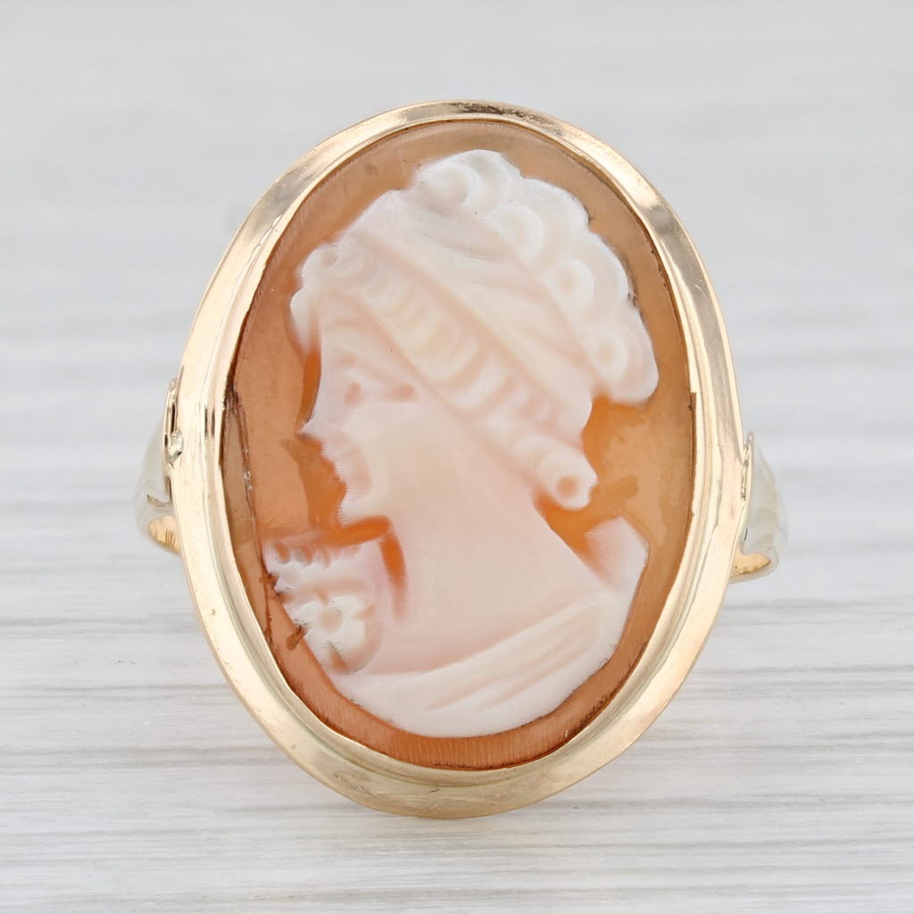 Light Gray Italian Carved Shell Cameo Ring 14k Yellow Gold Vintage Size 7.25