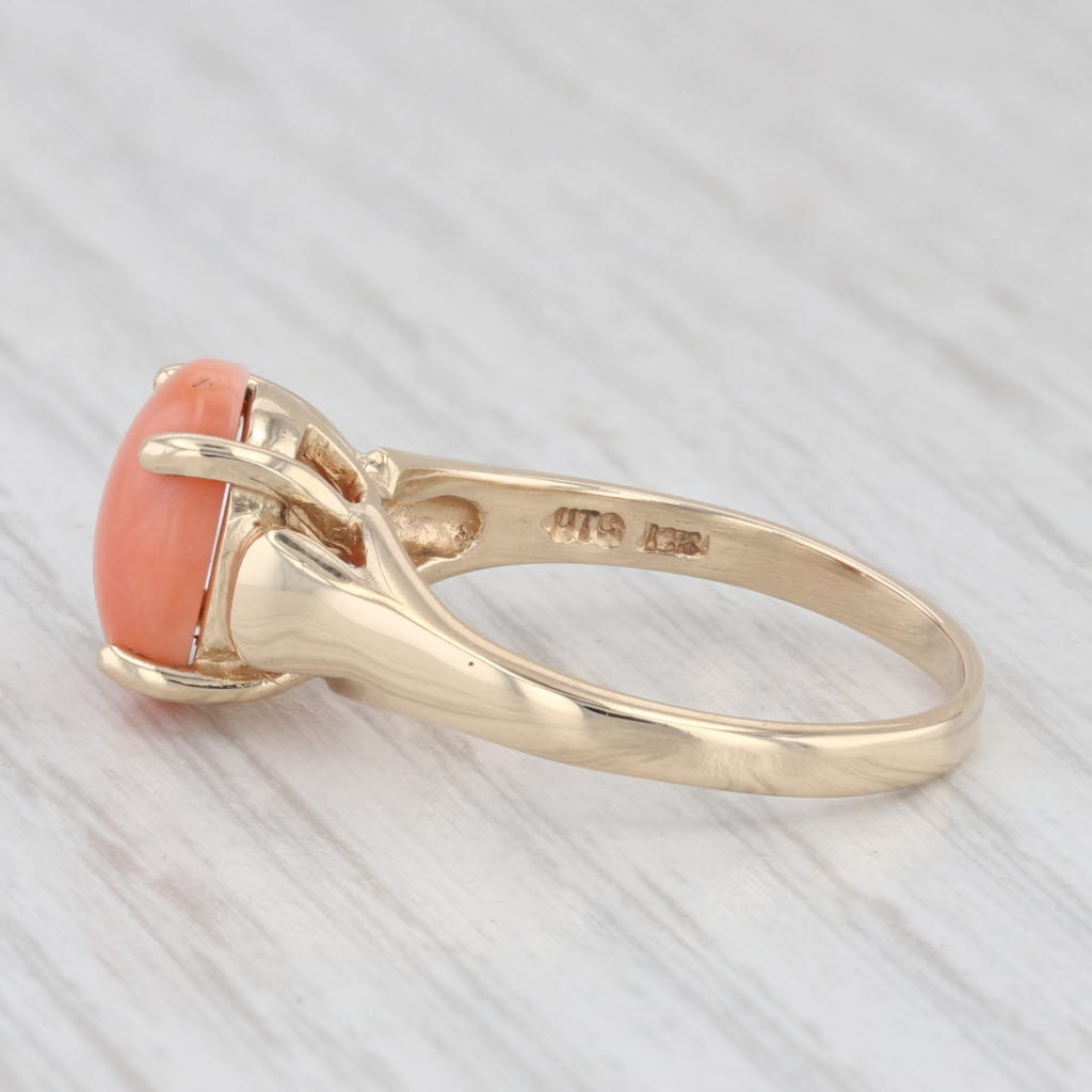 Light Gray Coral Solitaire Ring 14k Yellow Gold Size 7 Oval Cabochon