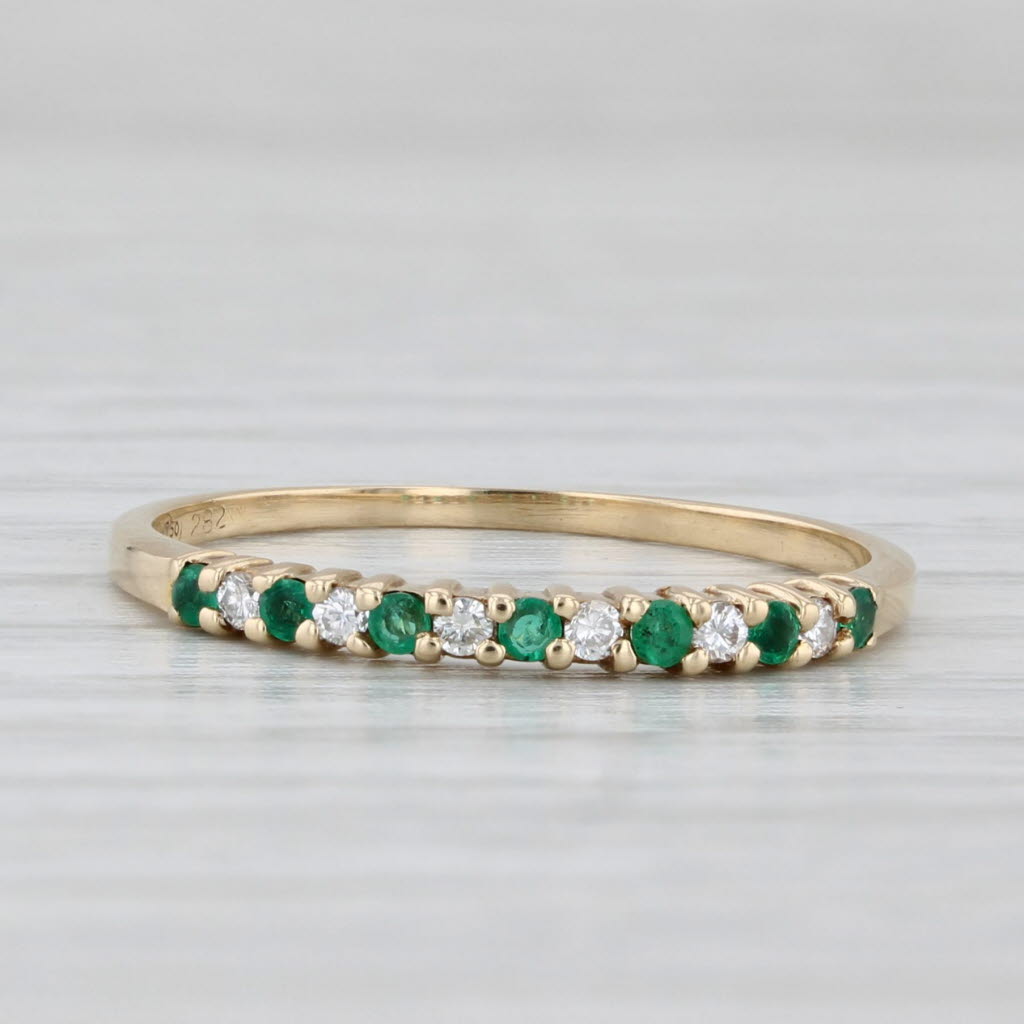 Light Gray 0.17ctw Emerald Diamond Stackable Ring 18k Yellow Gold Size 6.25