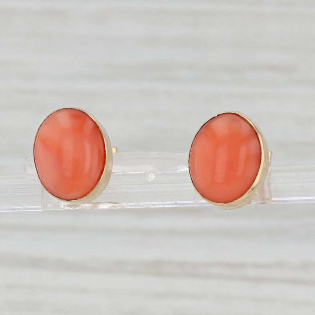 Light Gray Oval Coral Cabochon Stud Earrings 18k Yellow Gold