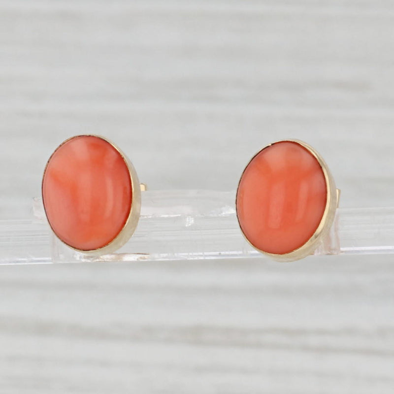 Light Gray Oval Coral Cabochon Stud Earrings 18k Yellow Gold