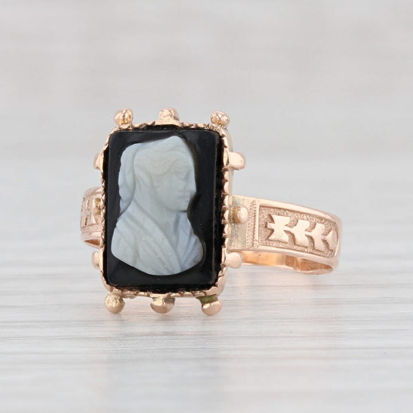 Light Gray Victorian Black White Molded Glass Cameo Ring 12k Yellow Gold Size 5.5 Signet