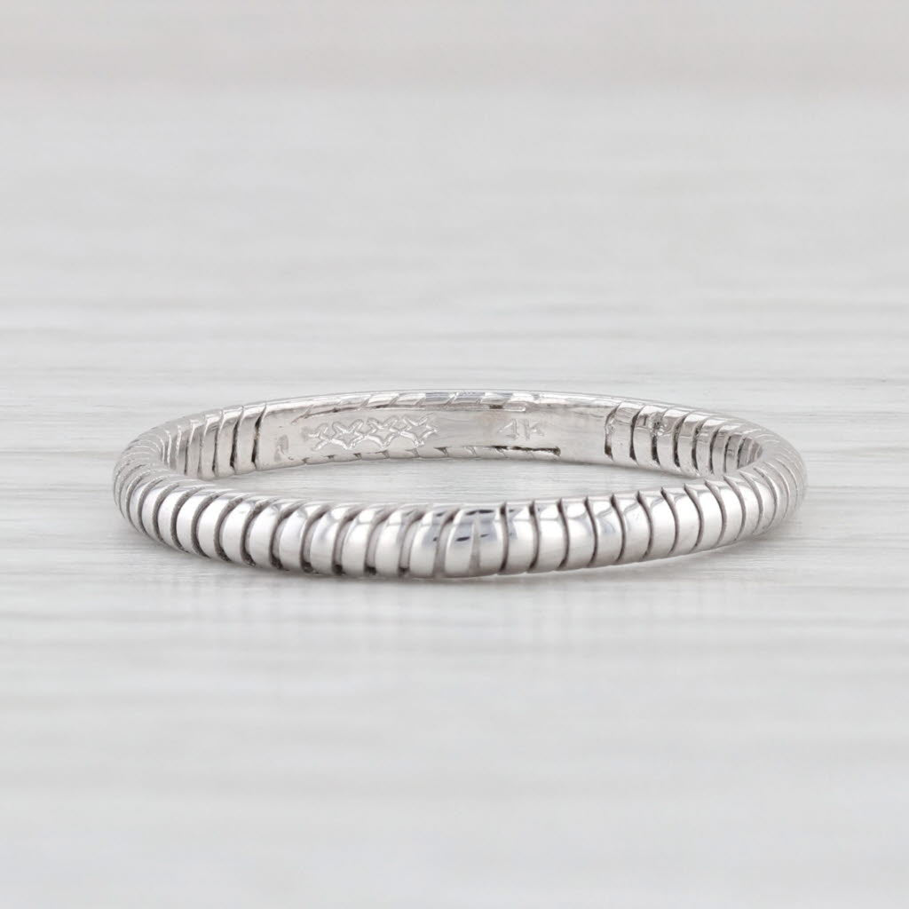 Light Gray Etched Ridged Ring 14k White Gold Size 5.75 Band