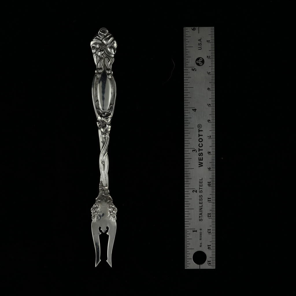 Black International Simpson Frontenac 1903 Olive Fork Sterling Silver 6"