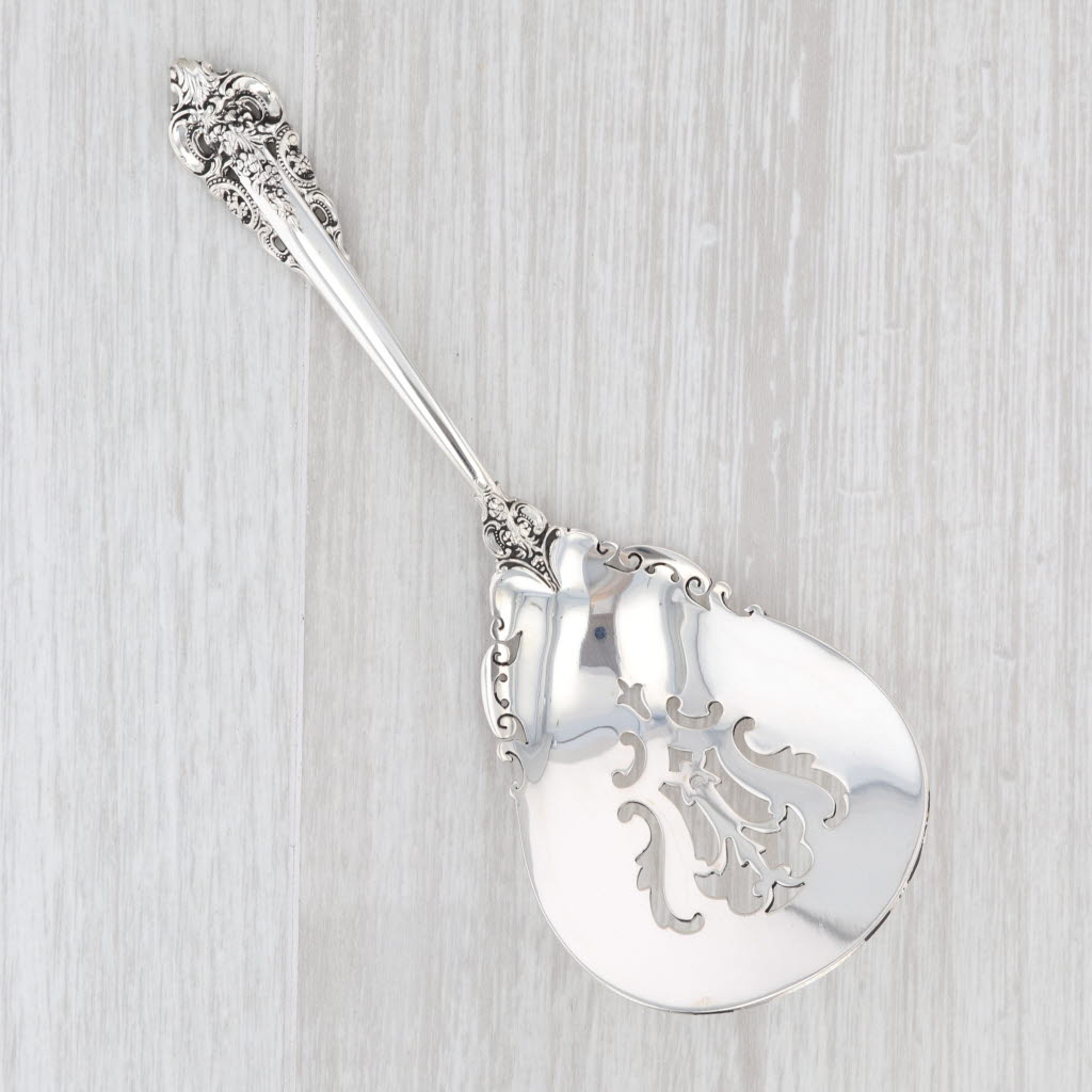 Light Gray Wallace Grande Baroque Bon Bon Spoons Set of 11 Sterling Silver Pierced Bowl