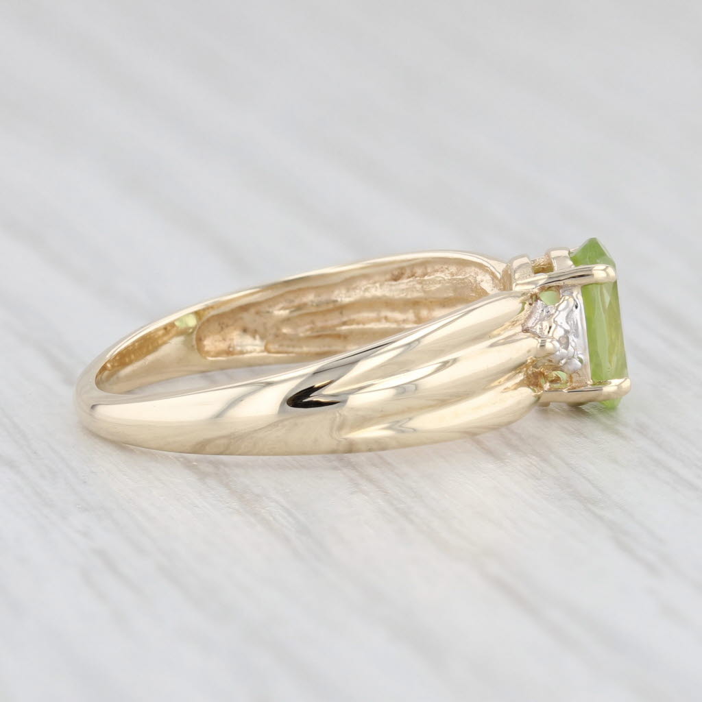 Light Gray 0.90ct Oval Peridot Solitaire Ring 10k Yellow Gold Size 7.25 Diamond Accents